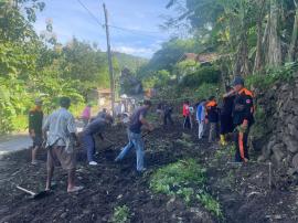 Sambut Ramadhan,Pamong dan Warga Piji RT 02 melaksanakan  Kerja Bakti Siapkan Lokasi Bazar Ramadan